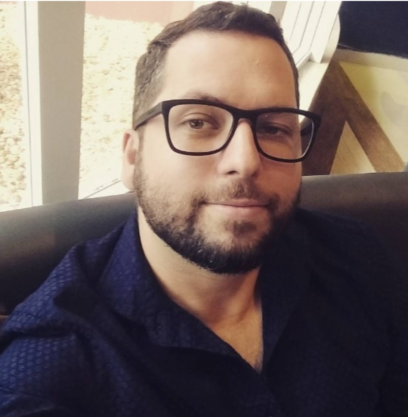 Andre Rezende Benatti